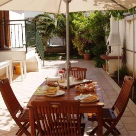 Residenza Del Sole Bed and Breakfast Surbo Exteriör bild